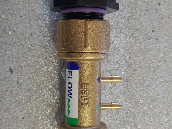 Brass hose tap connector with 20mm tap nipple